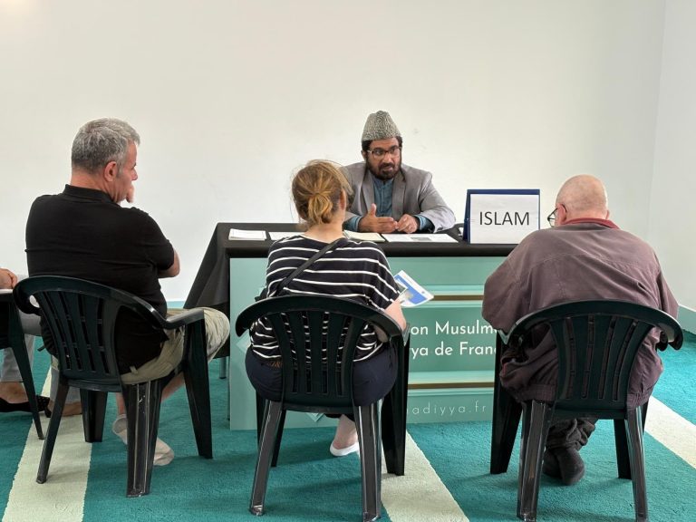 Questions-réponses au stand Islam