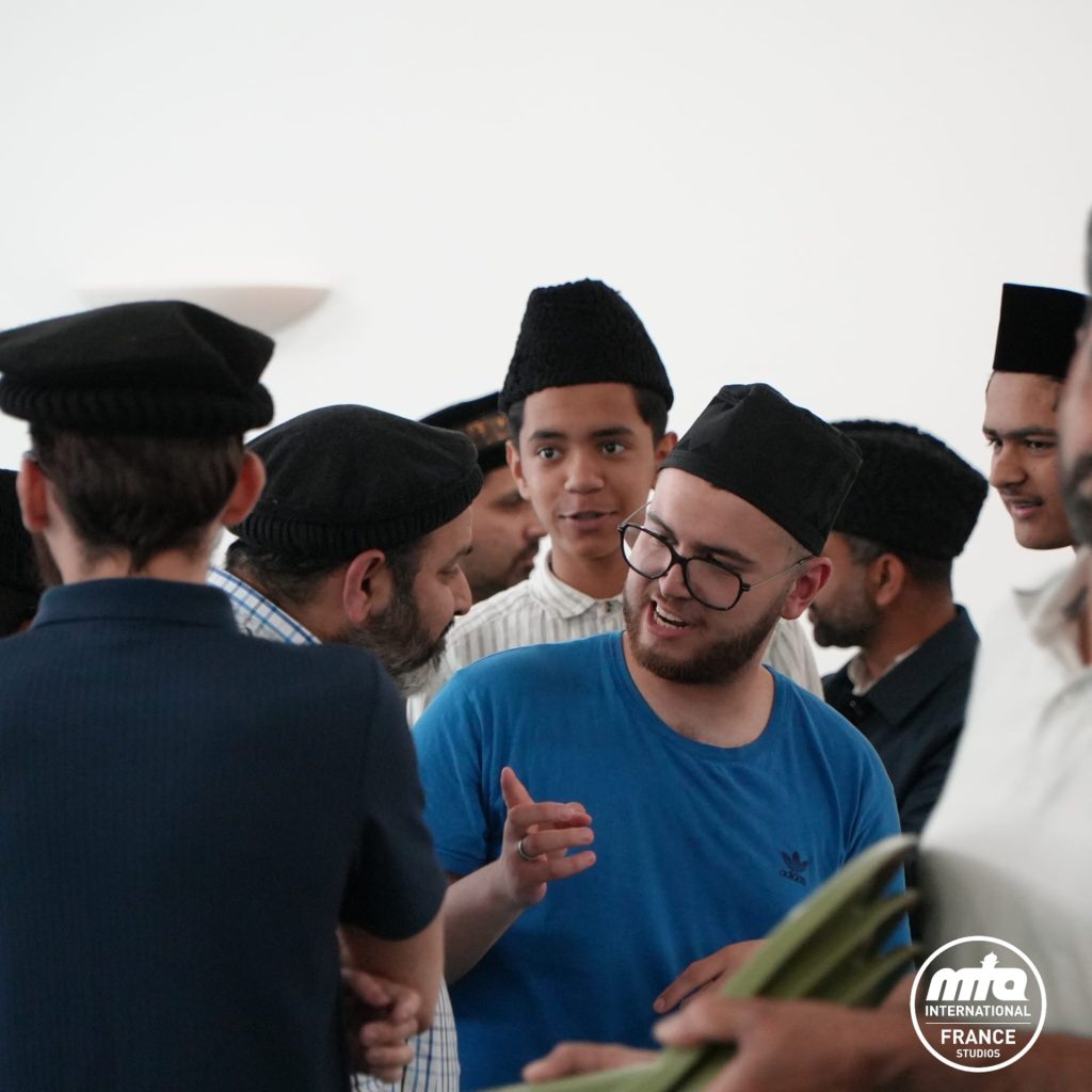 Échanges entre participants au Quiz national Ta’lim 2026